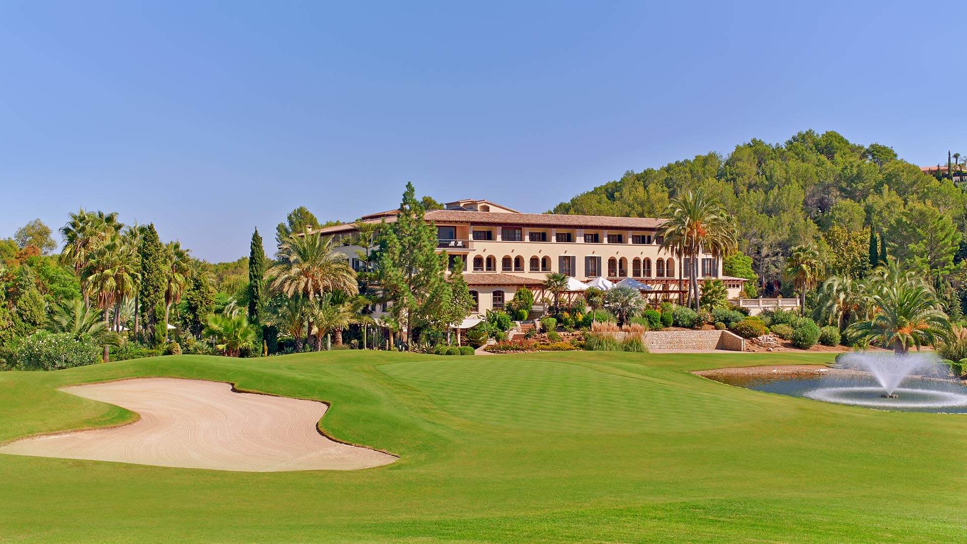 Spanien Mallorca Sheraton Mallorca Arabella Golf Hotel Blick aufs Hotel